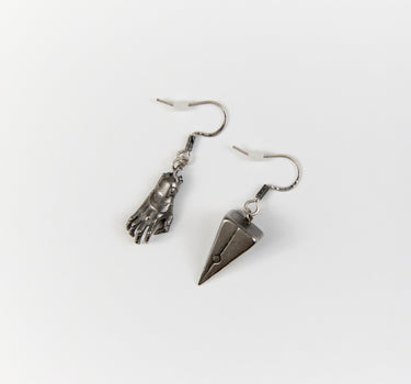 ハンド&モノリス イヤリング(ピアス)